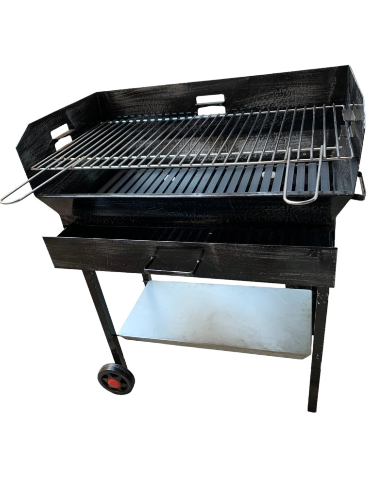 Barbecue a Legna e Carbonella in Ferro, con Ruote, Regolabile su 2 Altezze, Griglia in Acciaio, Ripiano poggia utensili 60x38cm