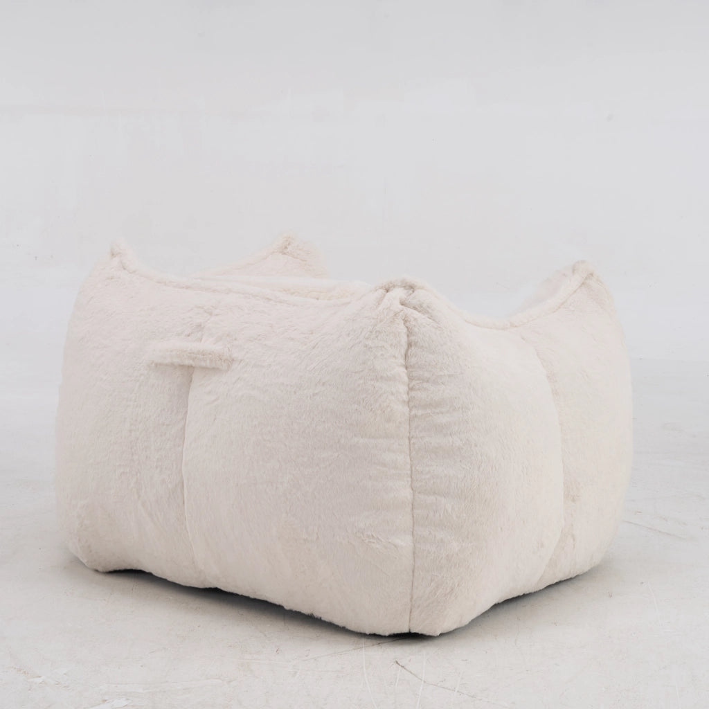 Poltrona pouf in pelliccia sintetica con design ergonomico e imbottitura in schiuma ad alta densità beige