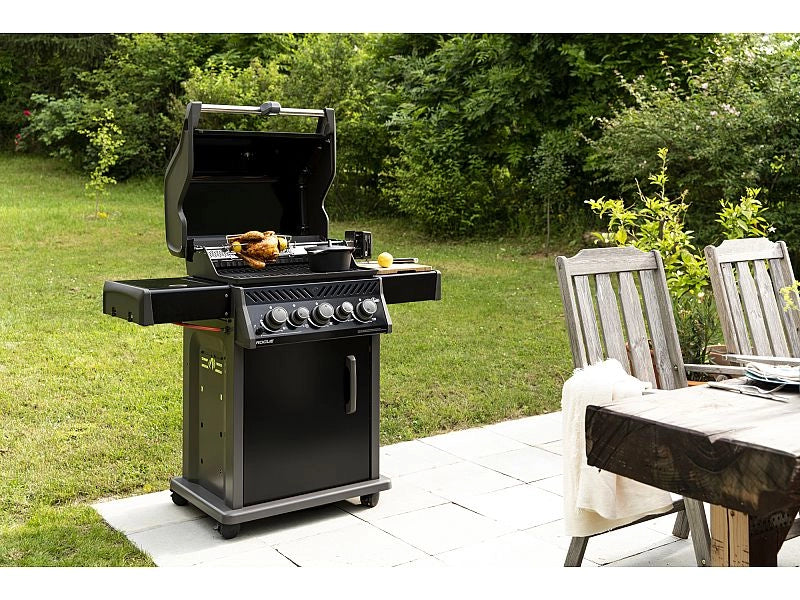 Barbecue a gas Napoleon Rogue 425SBPK 5 bruciatori 1 girarrosto