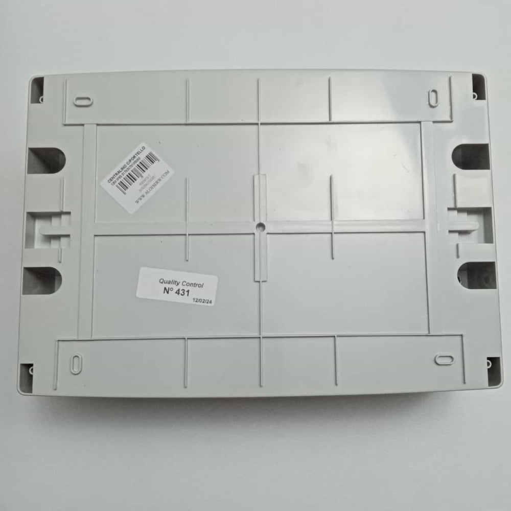 Centralino stagno cassetta da parete con sportello capienza 12 moduli ip65