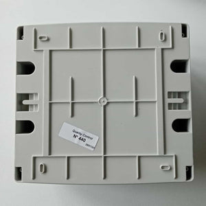 Centralino stagno cassetta da parete con sportello capienza 8 moduli ip65