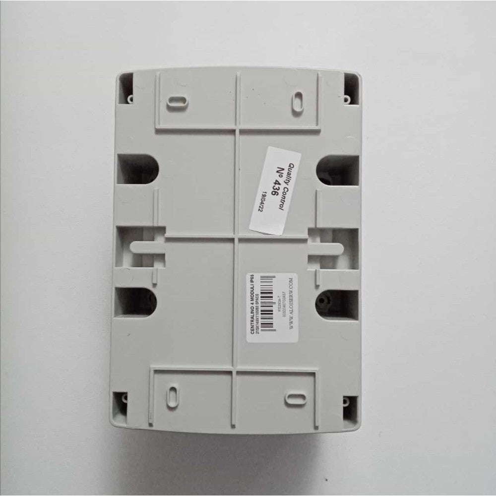 Centralino stagno cassetta da parete con sportello capienza 4 moduli ip65