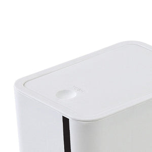 Cestino bagno da 8 litri in plastica bianca con coperchio Push