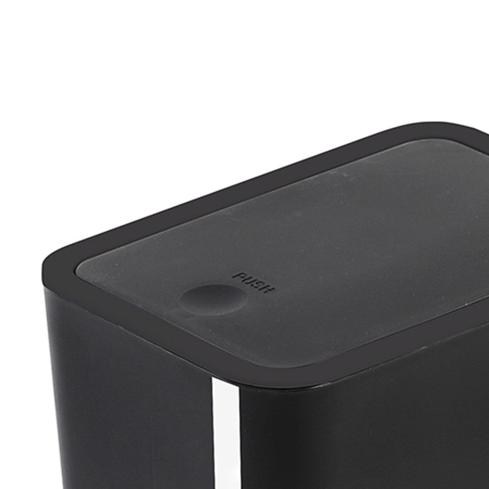 Cestino bagno da 8 litri in plastica nera con coperchio Push