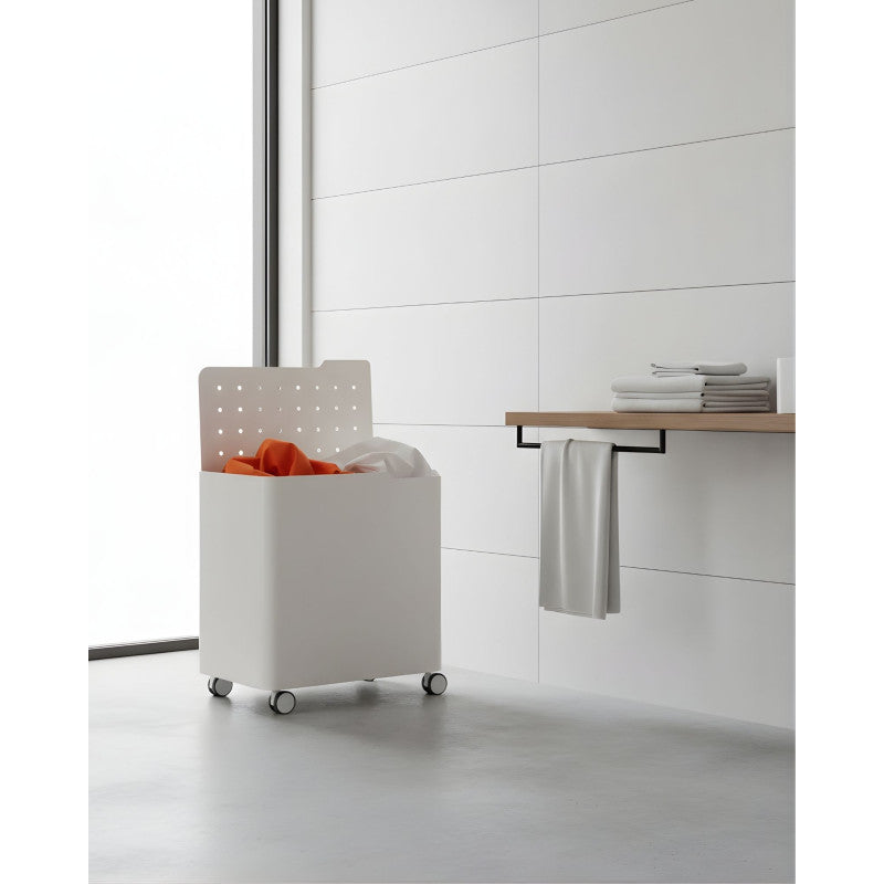 Cesto porta biancheria LUCCA con ruote, 60 L, 2 scomparti, chiusura soft, struttura metallica bianca