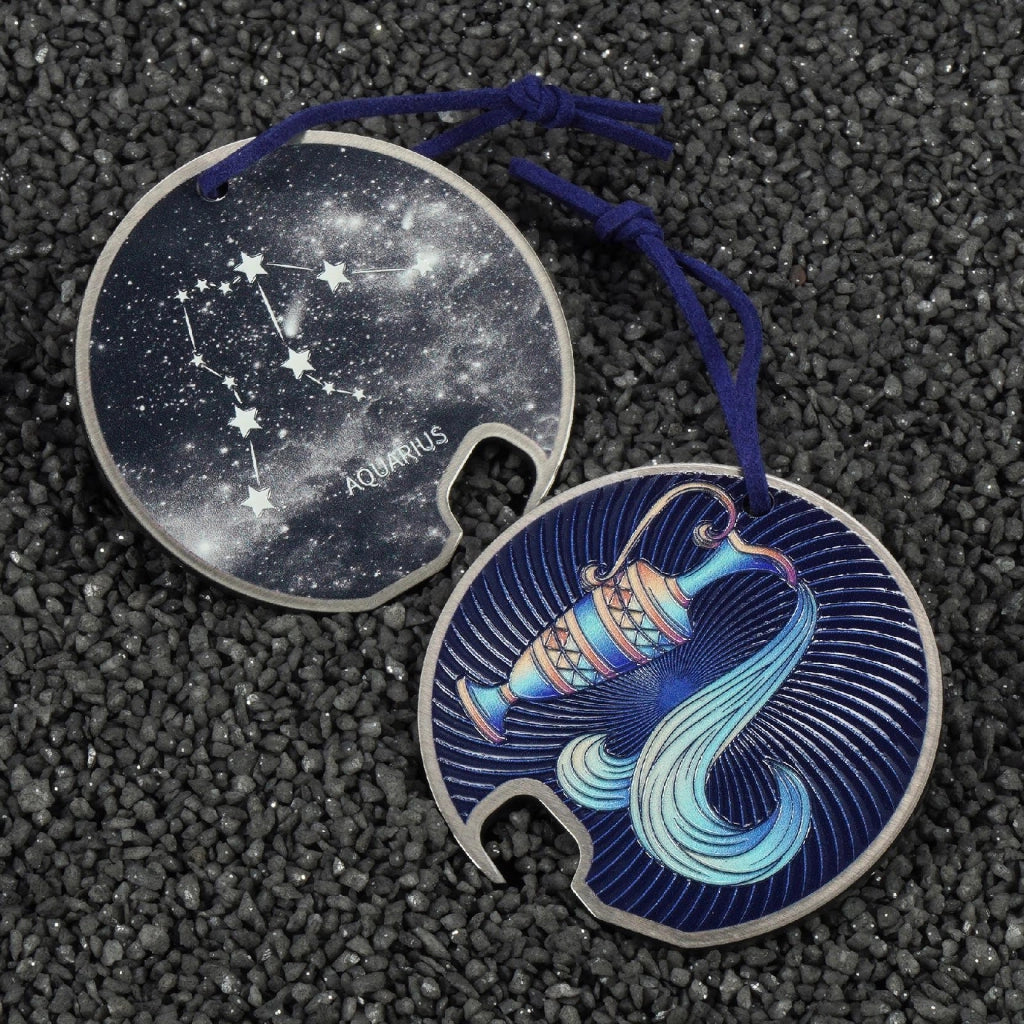 Apribottiglie KADAX in metallo, ideale come regalo per chi porta il segno zodiacale dell'Acquario, resistente e durevole.