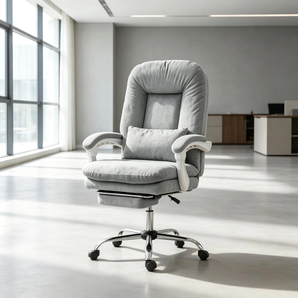 Sedia da ufficio ergonomica in velluto reclinabile fino a 155° con poggiapiedi e cuscino lombare grigio
