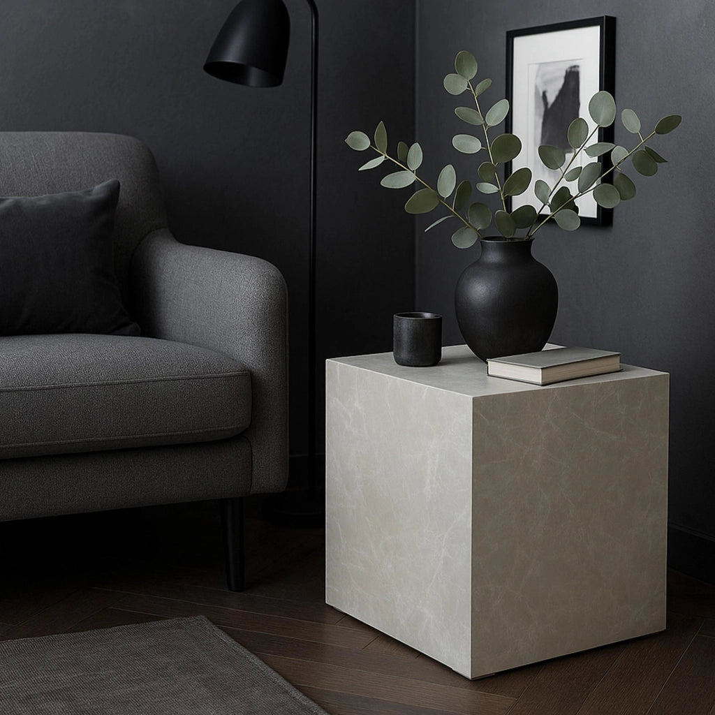 Tavolino Ellelu a Forma di Cubo 45 x 40 x 40 cm - Effetto Marmo Tortora [en.casa]
