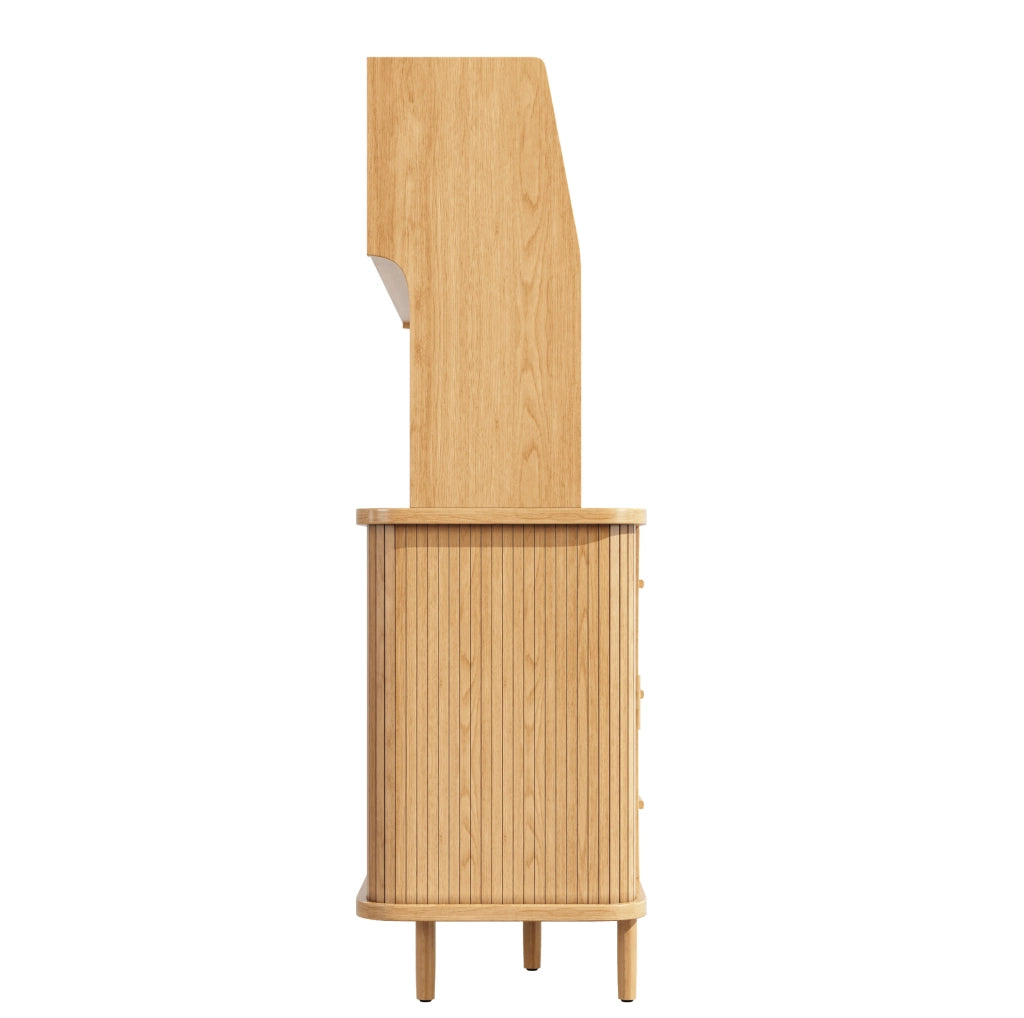 Credenza 140x40.5x174.5 cm con ante scorrevoli in vetro; 3 cassetti e ripiani aperti in MDF e metallo; naturale