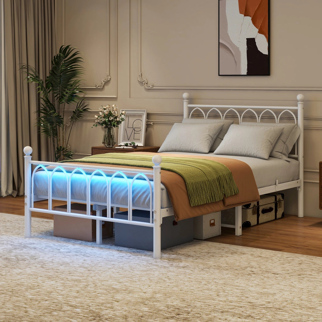 Letto singolo 120 × 200 cm con testiera alta, LED, USB e presa, spazio sottoletto, senza materasso, bianco