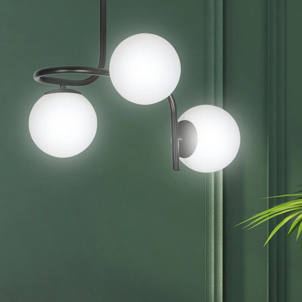 Lampadario 3 Luci Rama In Acciaio Nero A Bracci E Sfere In Vetro Opalino
