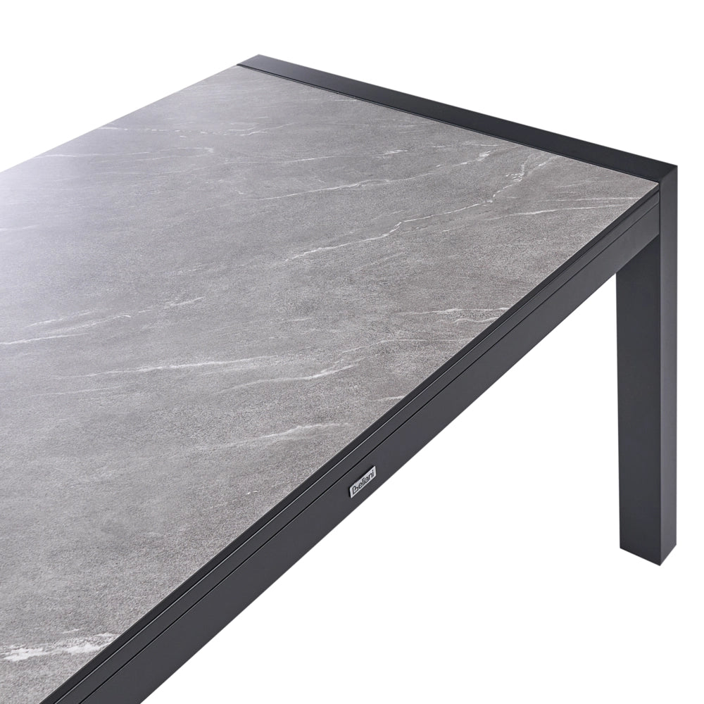 Tavolo da giardino con piano in HPL grigio e struttura in alluminio bianco resistente ai raggi UV all'acqua per esterni, in stile moderno