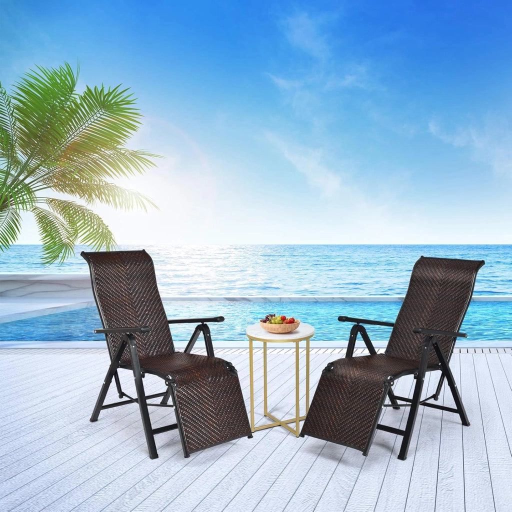 Sedie Pieghevoli e Reclinabili in Rattan, Chaise Longue Portatile con Schienale Regolabile, Sedia a Sdraio da Esterno con Braccioli Ampi, Struttura in Acciaio, per Interno ed Esterno (1)