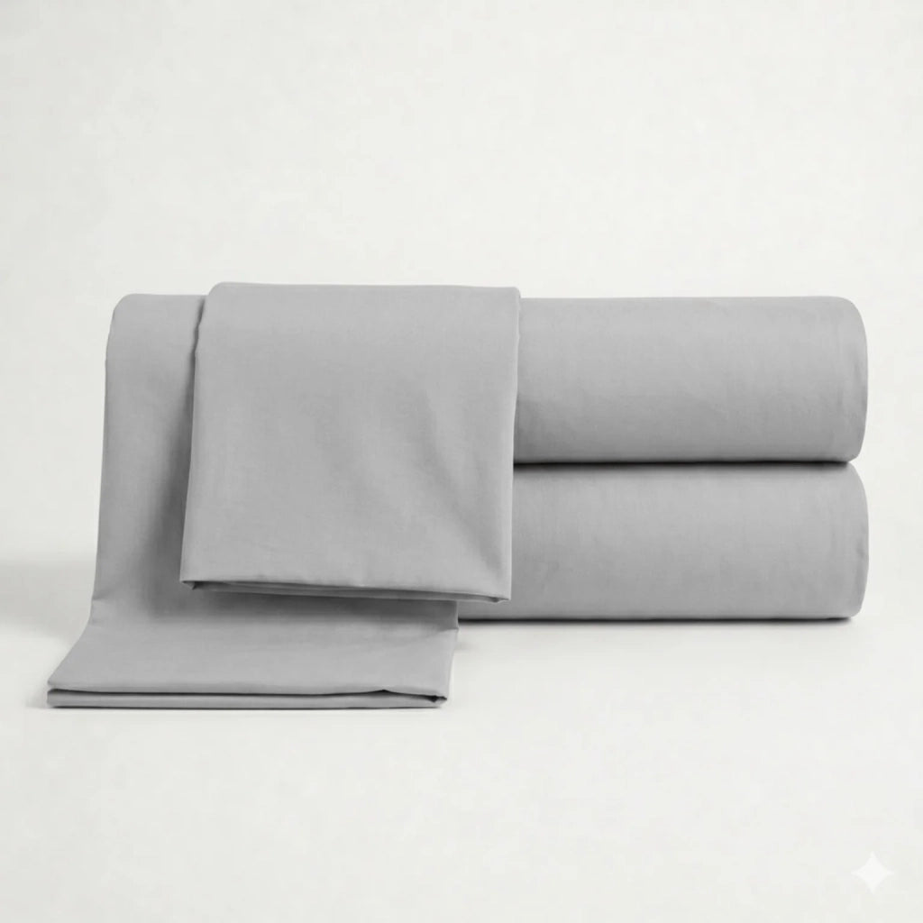 Set Lenzuola Letto Una Piazza e Mezza in Cotone Percalle 200 TC Grigio Chiaro | Lenzuolo Piano 190x295 cm, lenzuolo con angoli 130x200 cm e Tasca da 28 cm, 1 Federa | Made in Italy