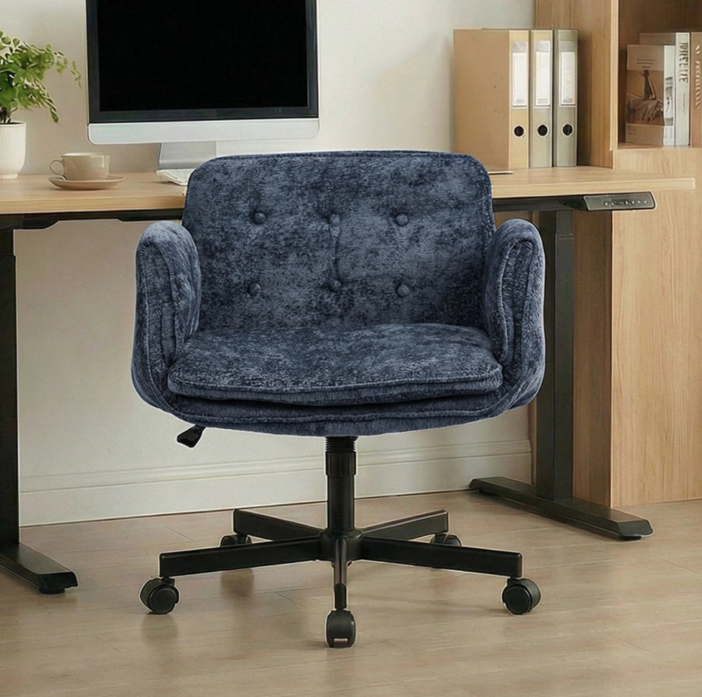 Sedia da ufficio blu con braccioli regolabili e ruote