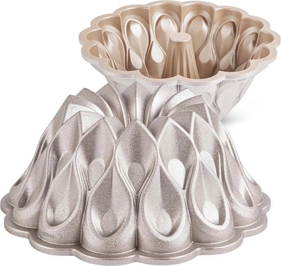 Tazza per dolci in alluminio anodizzato con rivestimento antiaderente, diametro 24 cm, capacità 2 litri, colore rosé, finitura moneta, titanio.