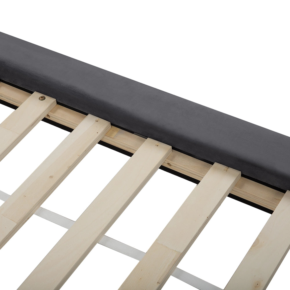 Letto 160 x 200 cm Velluto Grigio Struttura Imbottita Gambe A Forcella In Metallo Testiera Trapuntata