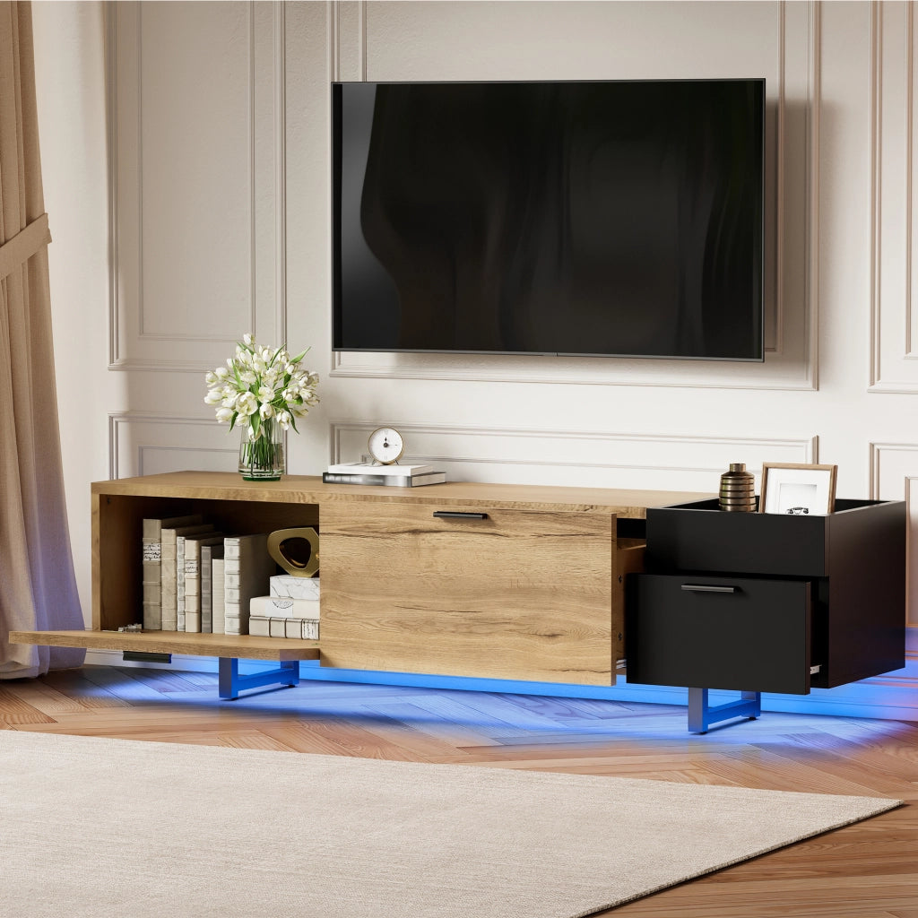 Mobile TV moderno in legno naturale e nero con ripiani aperti e cassetti, 180 cm