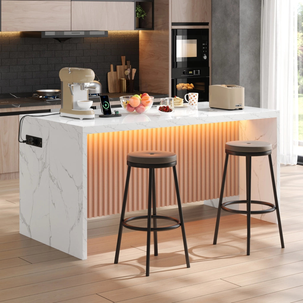 Isola da cucina 155x80x90 cm in MDF, bianco effetto marmo, con LED, prese EU e USB, piano da 40 mm