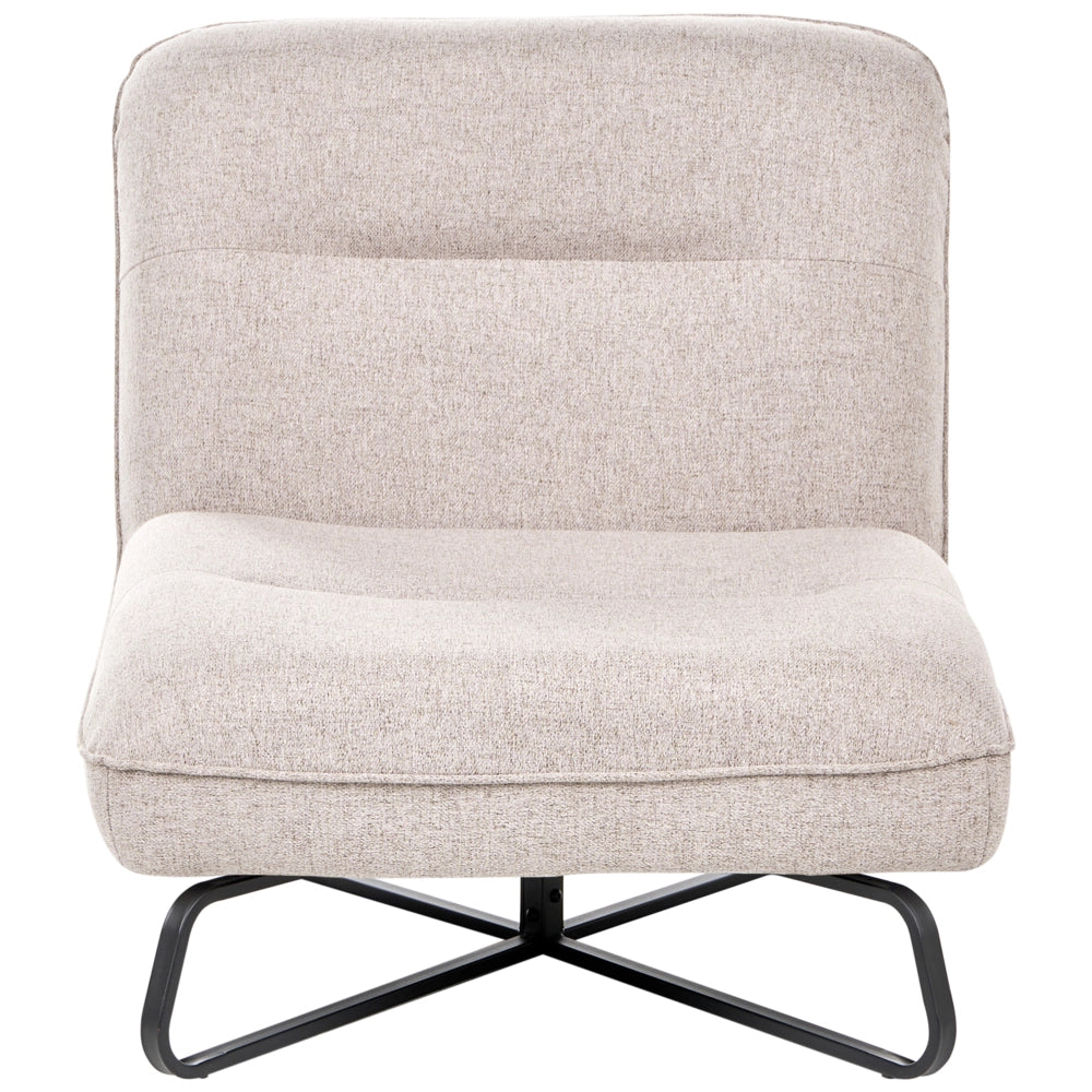 Poltrona in tessuto beige, seduta ampia, senza braccioli, struttura in metallo nero, complemento d'arredo moderno per il soggiorno