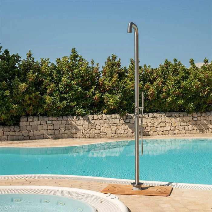 Doccia Da Esterno Chia Nera In Acciaio 316l Con Verniciatura Satinata, Con Doccetta Mobile Colore: Bianco