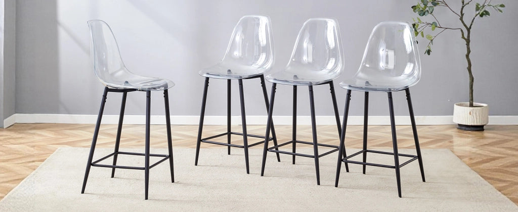 Sgabello da bar trasparente con struttura in metallo nero, design moderno per cucina e zona pranzo