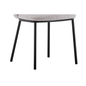 Sedia 'ARTHUS' in tessuto beige, dimensioni H76 x L52 x P54, ideale per la tua cucina o sala da pranzo.