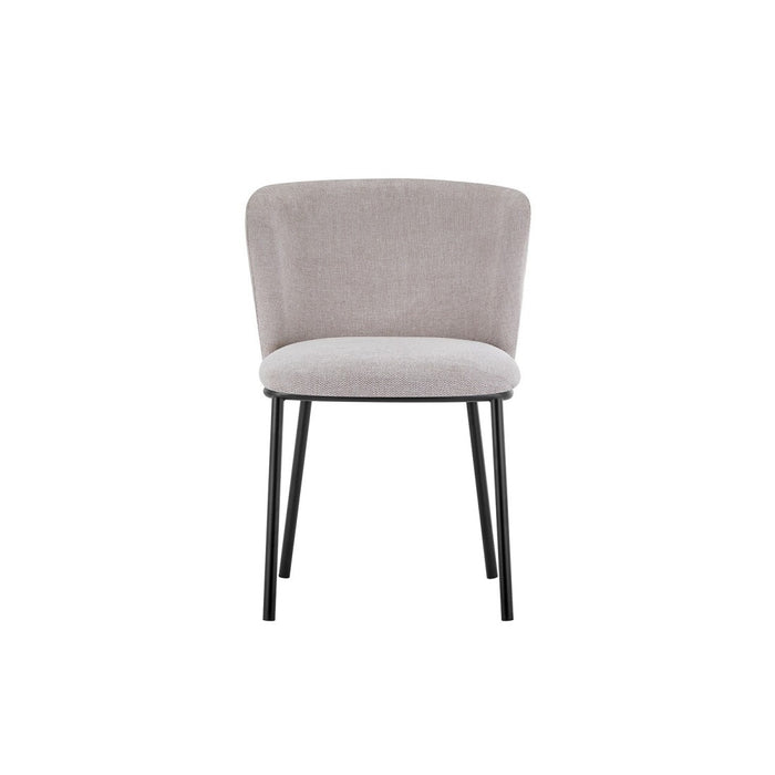 Sedia 'ARTHUS' in tessuto beige, dimensioni H76 x L52 x P54, ideale per la tua cucina o sala da pranzo.