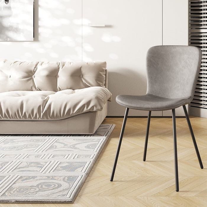 Sedia in pelle PU per sala da pranzo colore taupe. Collezione ALCAN