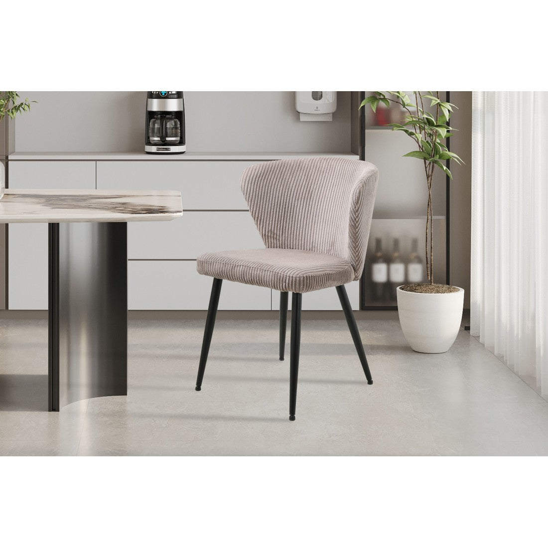 Sedia da pranzo TORONTO – Velluto a coste sabbia – Gambe in metallo nero – Stile design