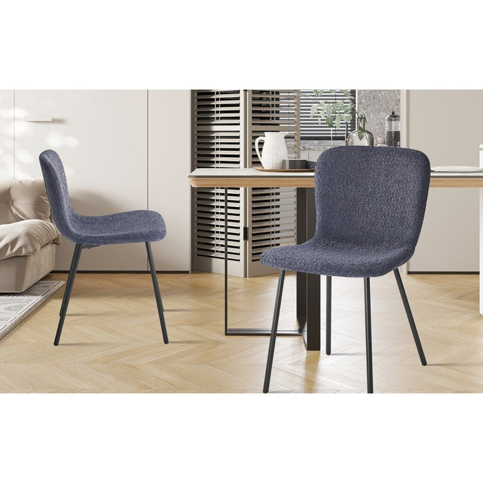 Sedia rivestita in tessuto bouclé per sala da pranzo colore grigio scuro. Collezione ALCAN