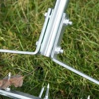 Rastrello Scarificatore con Ruote da Giardino Ferro zincato 135×42×15cm Verde, argento