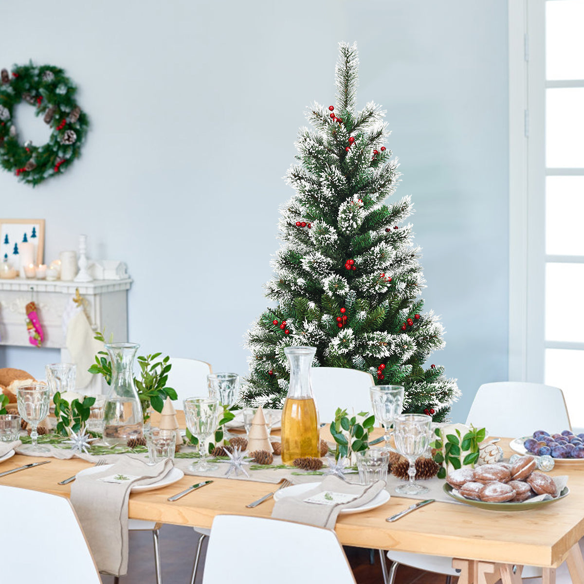 Albero di Natale innevato e non illuminato con base resistente di metallo, Abete artificiale con bacche rosse-Alberi di Natale