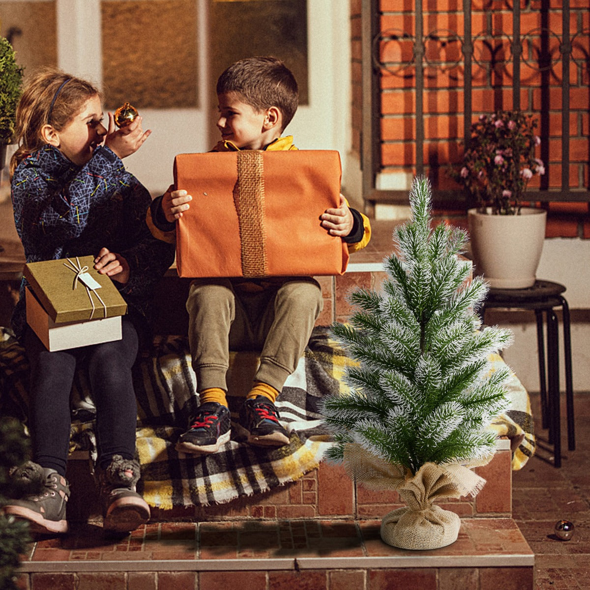 Mini albero di Natale artificiale 50 cm in nuovo PE per scrivania, Albero di Natale con base di cemento-Alberi di Natale