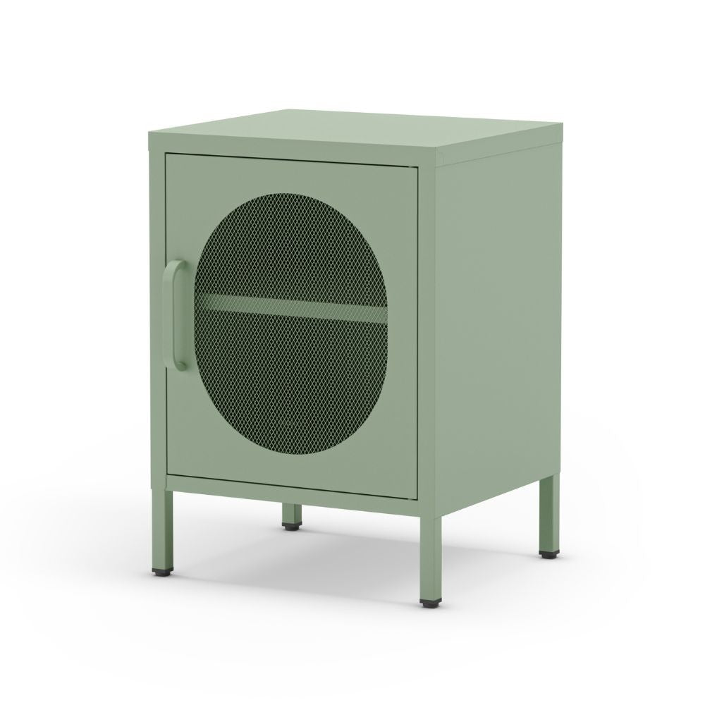Comodino in metallo Diora verde menta con anta reticolata – Design industriale, anima versatile