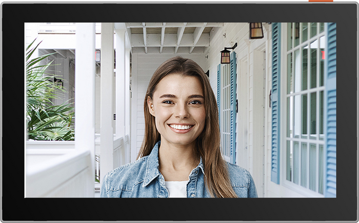EZVIZ HB7. Telecamera WiFi da Esterno 4MP Motorizzata.  Copertura Visiva a 360¬∞. batteria 210 giorni da 10400 mAh
