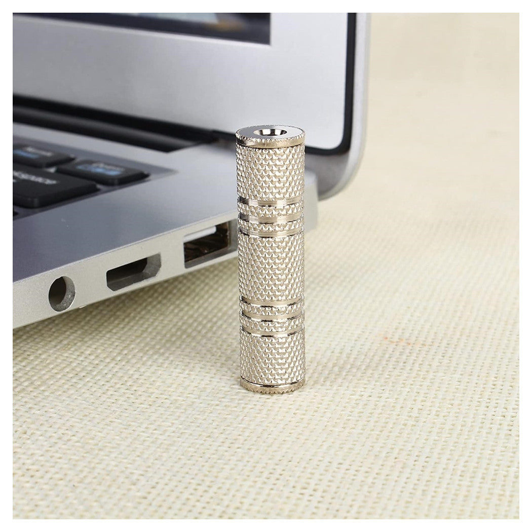 Connettore Aux 3.5mm Adattatore Femmina/femmina Stereo Audio Accoppiatore C-035         