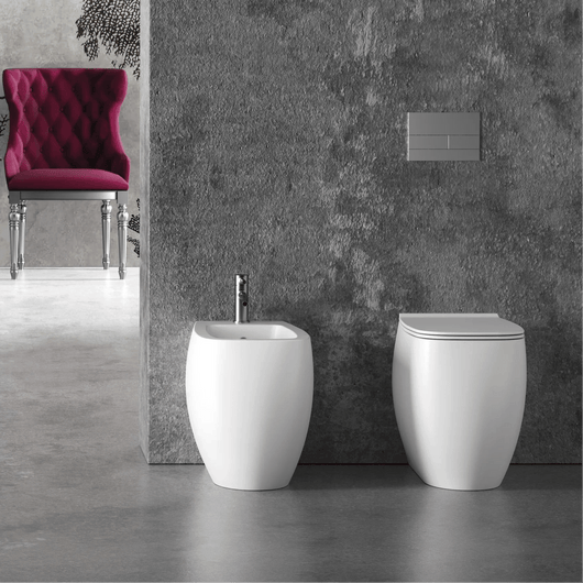 Coppia Di Sanitari Alice Ceramica Da Terra Filo Muro Senza Brida Bianco Lucido "Nur"