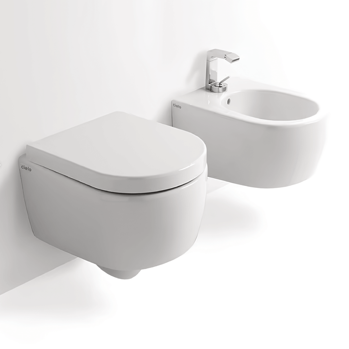 Coppia Di Sanitari Ceramica Cielo Sospesi Senza Brida Bianco Lucido "Smile 53"