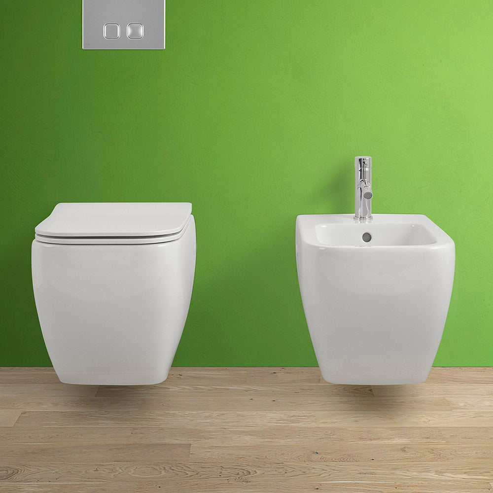 Coppia di Sanitari sospesi Metropolitan in ceramica con Water, Bidet e Copriwater slim