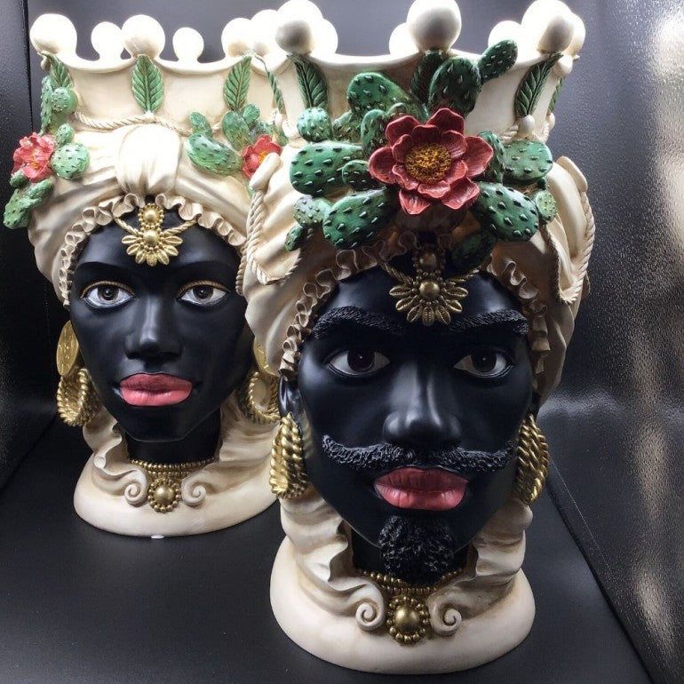 Coppia di Vasi Teste di Moro in Resina, altezza 42 cm