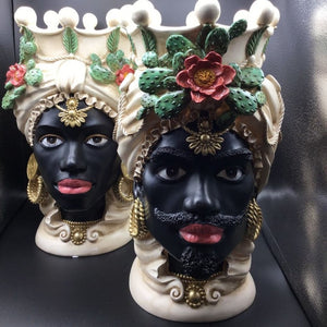 Coppia di Vasi Teste di Moro in Resina, altezza 42 cm