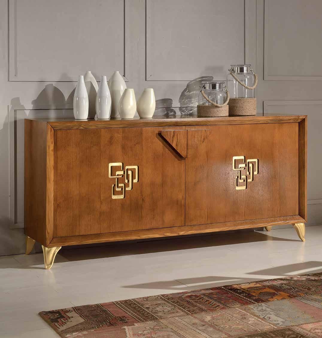 Credenza frassino chiaro poro aperto  2 porte con particolari in foglia oro l.180 p.50 h.88