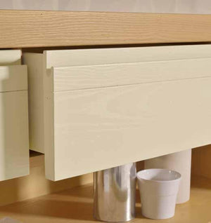 Credenza in frassino chiaro patinato semilucido  2 porte 4 cassetti con zoccolo l.213 p.45 h.85