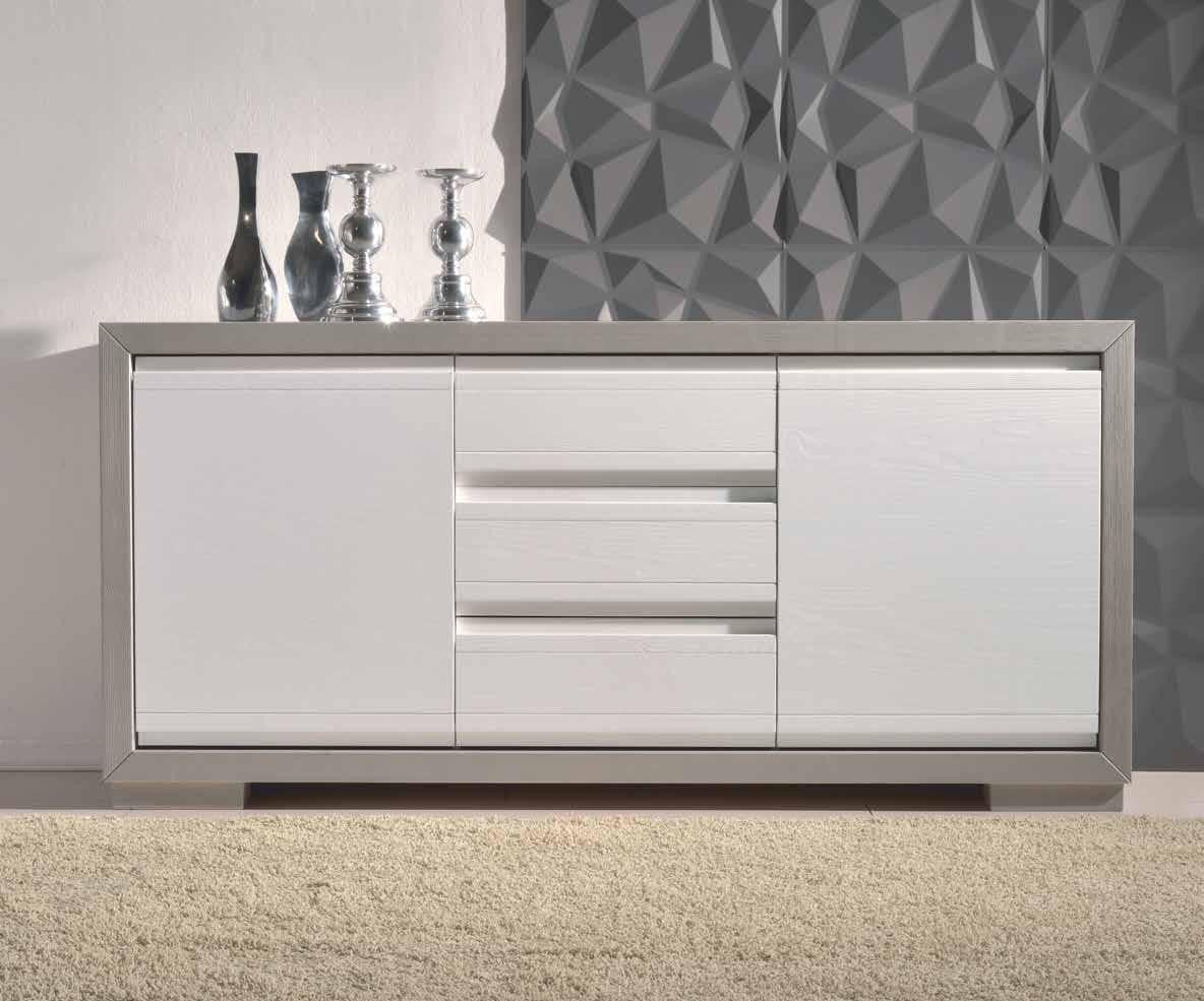 Credenza in frassino seta poro aperto 2 porte 3 cassetti con con zoccolo l.179 p.46 h.85