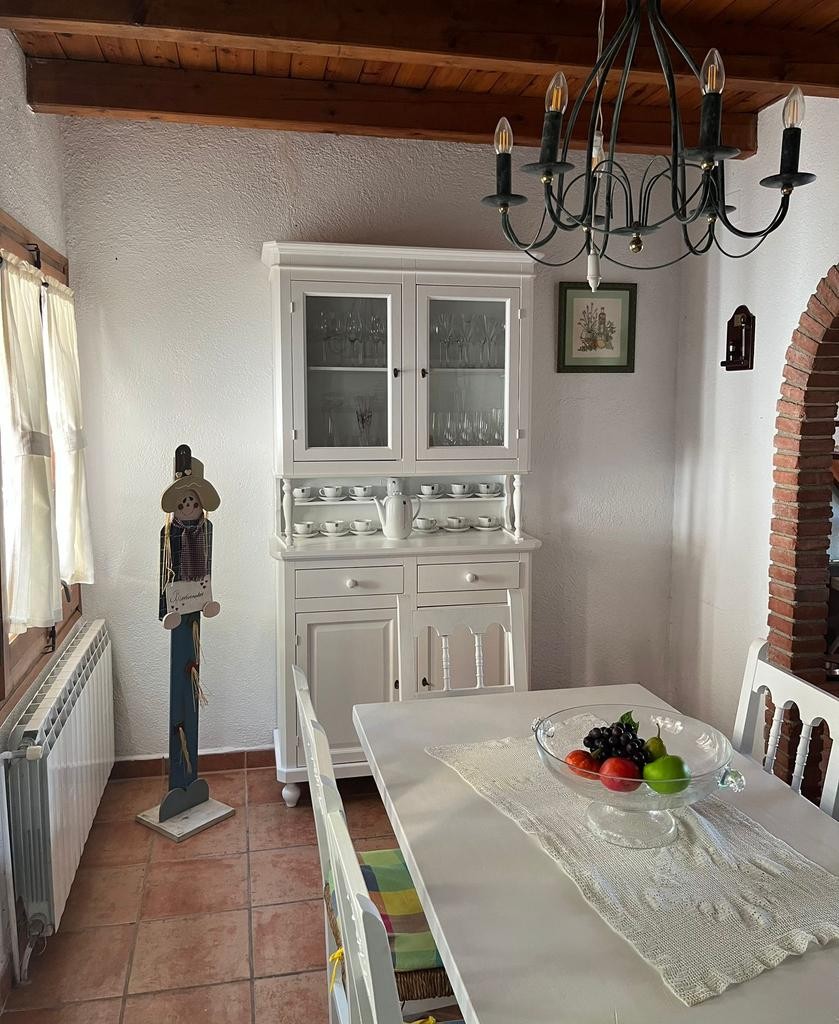 Cristalliera arte povera 2 porte in legno shabby bianco 104x43x205 (1189) - Mobili 2G