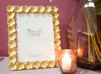 Cornice Flower Glam Cm 25X2.3X30.8 (Misura Interna Cm 20X25)