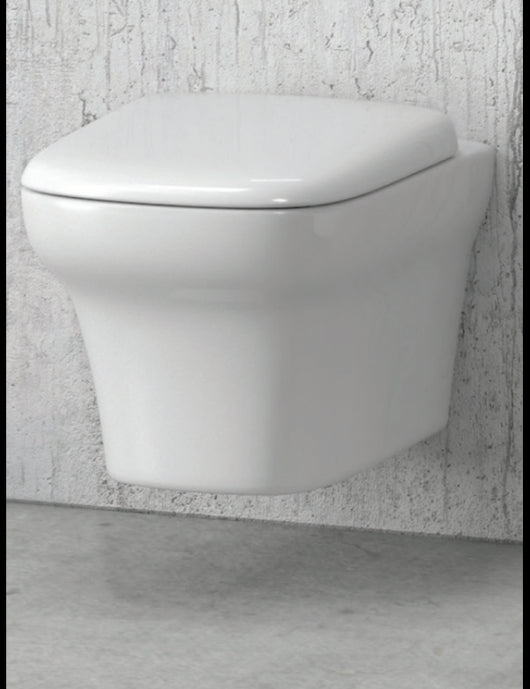 WC sospeso GRACE con sedile freno a ribalta