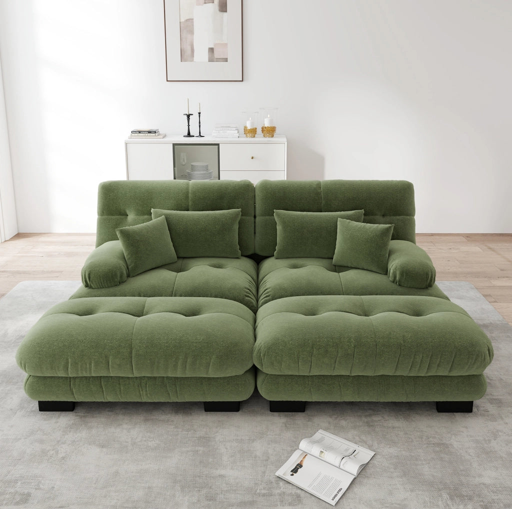 Divano modulare in chenille verde con 2 pouf mobili; 2 cuscini lombari e 2 cuscini decorativi