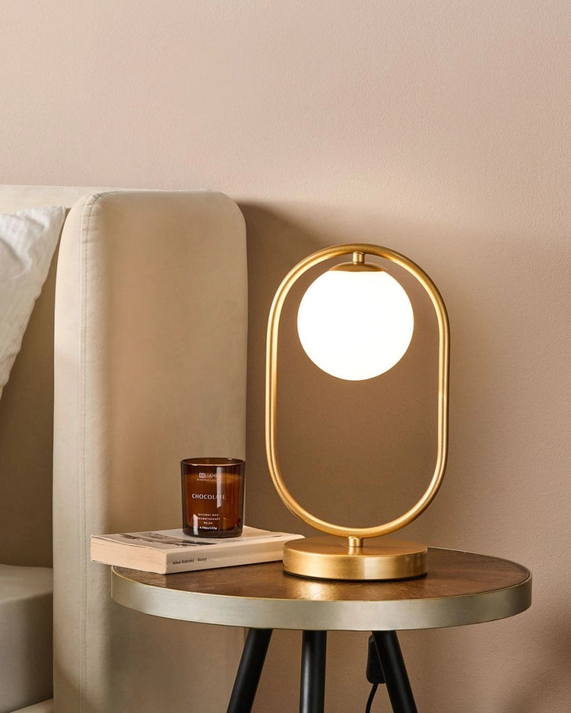 Lampada da tavolo con paralume in vetro dorato e struttura in tondino di ferro a luce singola Design moderno Accessori per la casa Soggiorno